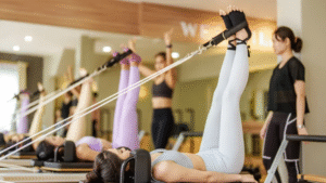 Fit Reformer : La esencia del Pilates clásico con ejercicios de fuerza de alta intensidad ...